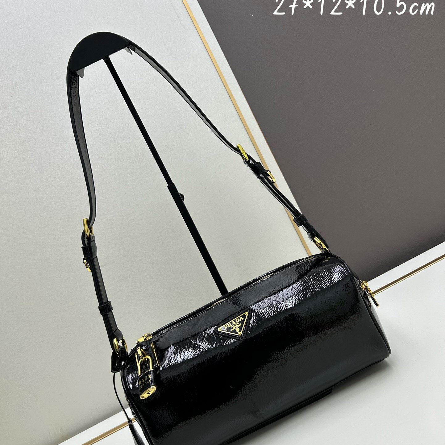 Pra*a top handle bags